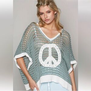 🌺POL Open-Knit V-Neck Top